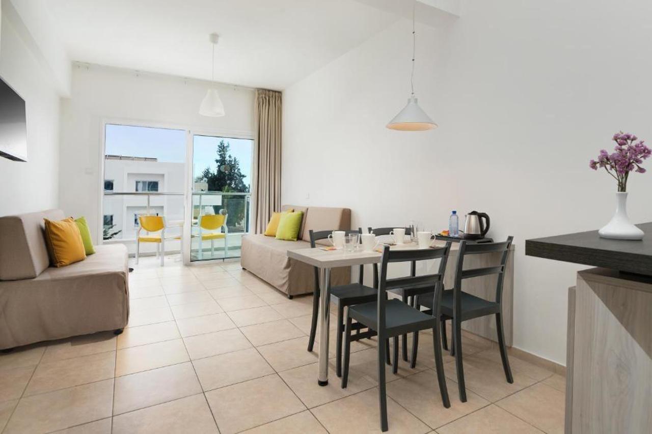 Mayfair Gardens Paphos Luaran gambar
