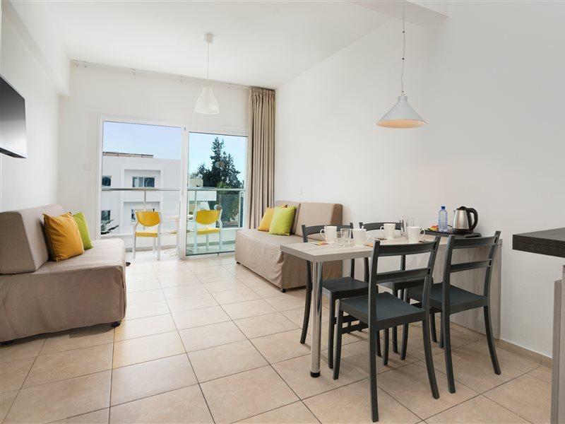 Mayfair Gardens Paphos Luaran gambar
